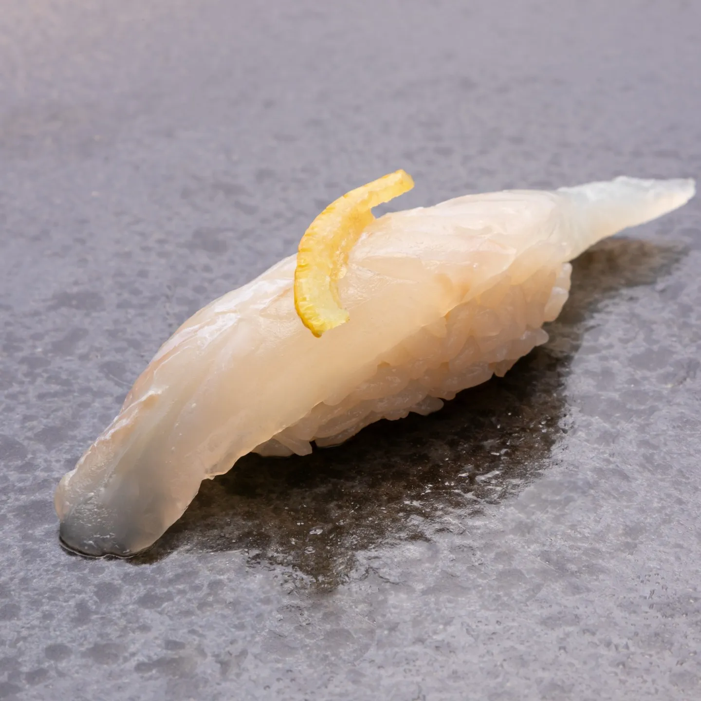 職人が握る本格・江戸前寿司✨