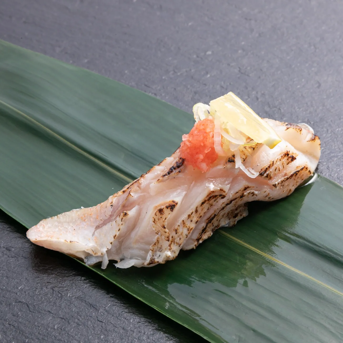 本日も新鮮なネタとともに、心を込めて握る至福の江戸前寿司をご...